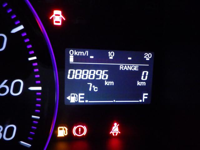 ステップワゴンスパーダ Z 1年保証付 車検令和9年7月迄 禁煙車 社外ナビ フルセグTV バックカメラ フリップダウンモニター ETC 両側パワースライドドア HIDヘッドライト CD・DVD再生 パドルシフト オートエアコン(29枚目)