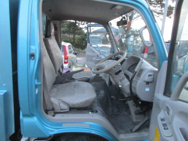 デュトロ 超低床ダンプ 車検8年10月パワーウインドウETC 3tn超低床ダンプ5速MTエアコン(22枚目)