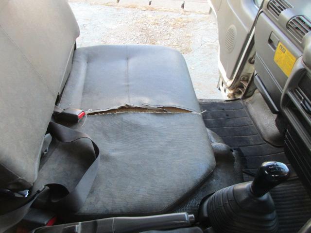 エルフトラック ダンプ 車検8年6月2tnダンプパワーウインドウパワステ4.8ディーゼル ダンプ フルフラットロー(19枚目)