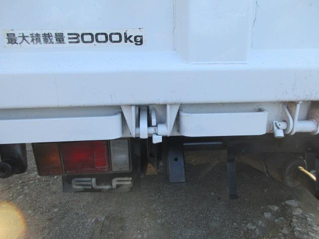 エルフトラック フルフラットロー　車検８年１２月３ｔｎダンプパワーウインドウパワステ４．８ディーゼル　ダンプ　フルフラットロー（19枚目）