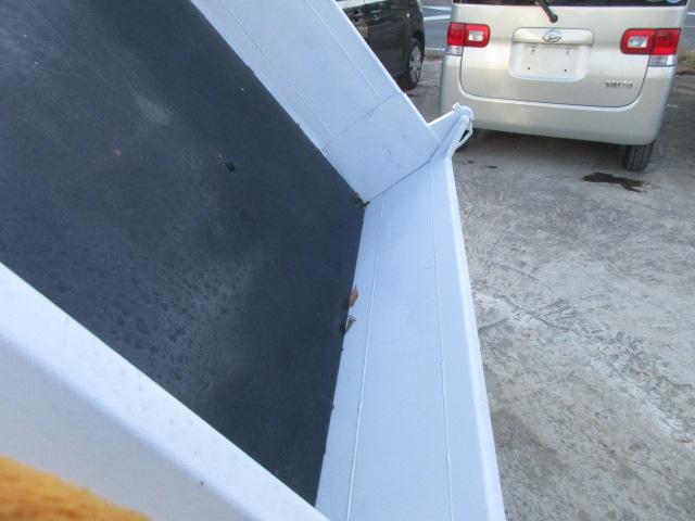 エルフトラック フルフラットロー　車検８年１２月３ｔｎダンプパワーウインドウパワステ４．８ディーゼル　ダンプ　フルフラットロー（30枚目）