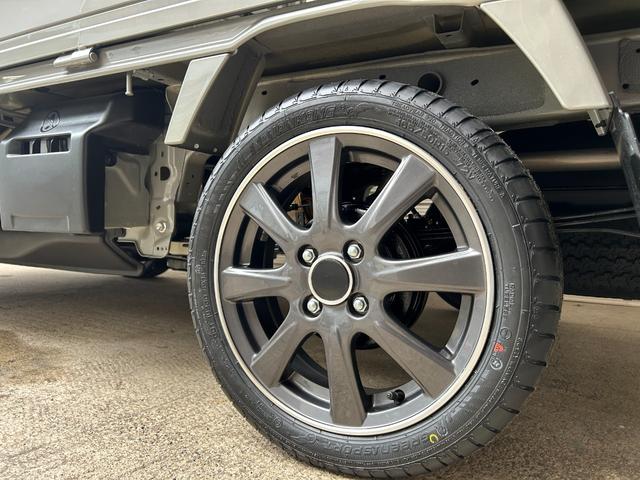 スーパーキャリイ Xリミテッド スズキセーフティサポート パイオニアナビ バックカメラ 15インチアルミ デジタルミラードラレコ 荷台マット ゲートアッパープレート(20枚目)