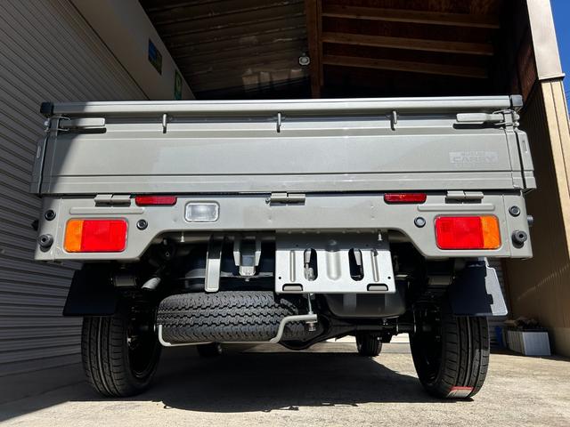 キャリイトラック KCエアコン・パワステ 届出済未使用車 4WD LEDフォグランプ 15インチアルミホイール 荷台マット アッパーメンバーガード フロアジュータン(6枚目)