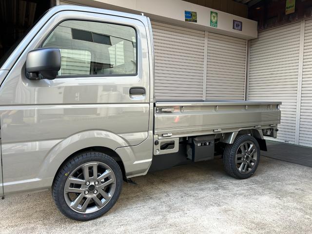 キャリイトラック KCエアコン・パワステ 届出済未使用車 4WD LEDフォグランプ 15インチアルミホイール 荷台マット アッパーメンバーガード フロアジュータン(7枚目)