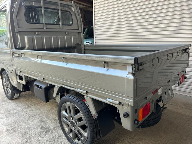 キャリイトラック KCエアコン・パワステ 届出済未使用車 4WD LEDフォグランプ 15インチアルミホイール 荷台マット アッパーメンバーガード フロアジュータン(10枚目)