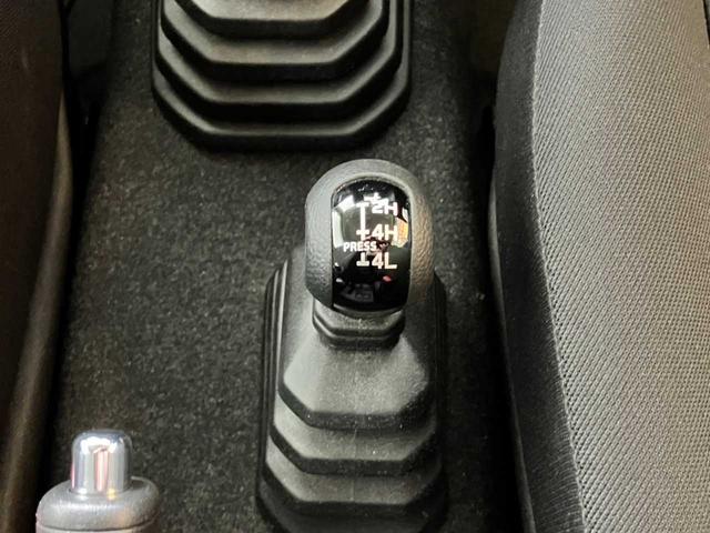 ジムニー ＸＣ　５ＭＴ☆社外ナビ☆ＥＴＣ☆ドライブレコーダー☆衝突軽減装置☆社外サスペンション☆クルーズコントロール☆ステアリングリモコン☆ＬＥＤヘッドライト☆純正アルミホイール（8枚目）