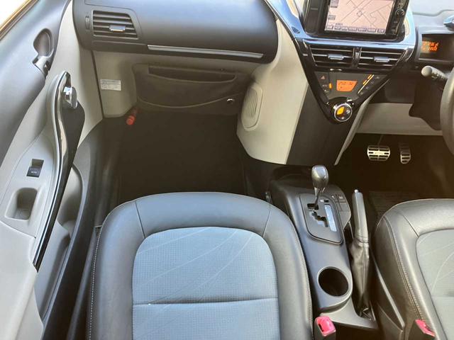 TOYOTA IQ 130G LEATHER PACKAGE