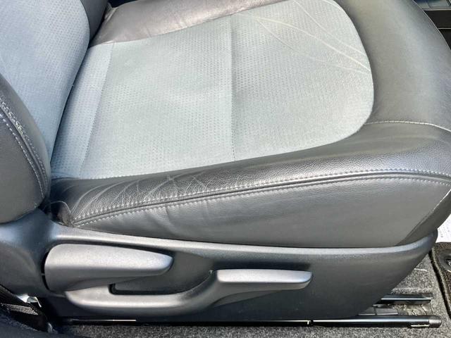 TOYOTA IQ 130G LEATHER PACKAGE