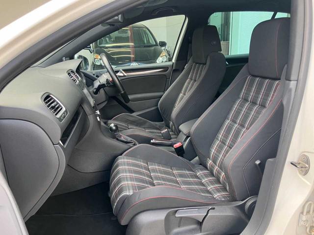 ゴルフ GTI ターボ☆社外ナビ☆バックカメラ☆ETC☆ドライブレコーダー☆オートライト☆クルーズコントロール☆ステアリングリモコン☆Bluetooth☆ミュージックサーバー☆HIDヘッドライト☆純正アルミホイール(28枚目)