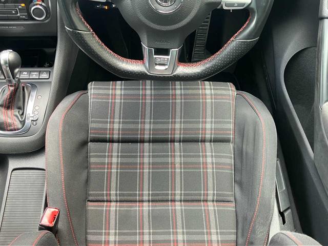 ゴルフ GTI ターボ☆社外ナビ☆バックカメラ☆ETC☆ドライブレコーダー☆オートライト☆クルーズコントロール☆ステアリングリモコン☆Bluetooth☆ミュージックサーバー☆HIDヘッドライト☆純正アルミホイール(29枚目)
