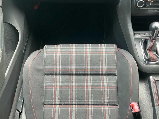 ゴルフ GTI ターボ☆社外ナビ☆バックカメラ☆ETC☆ドライブレコーダー☆オートライト☆クルーズコントロール☆ステアリングリモコン☆Bluetooth☆ミュージックサーバー☆HIDヘッドライト☆純正アルミホイール(30枚目)