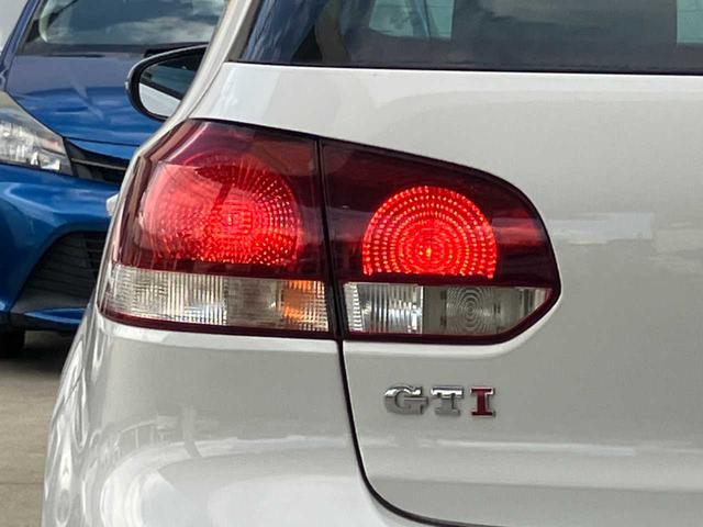 ゴルフ GTI ターボ☆社外ナビ☆バックカメラ☆ETC☆ドライブレコーダー☆オートライト☆クルーズコントロール☆ステアリングリモコン☆Bluetooth☆ミュージックサーバー☆HIDヘッドライト☆純正アルミホイール(51枚目)