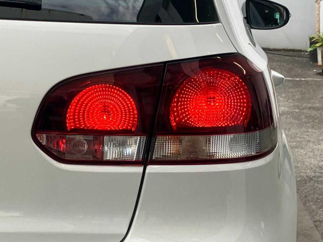 ゴルフ GTI ターボ☆社外ナビ☆バックカメラ☆ETC☆ドライブレコーダー☆オートライト☆クルーズコントロール☆ステアリングリモコン☆Bluetooth☆ミュージックサーバー☆HIDヘッドライト☆純正アルミホイール(52枚目)