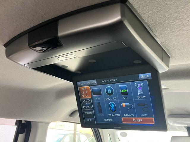 トール カスタムＧ　ＳＡＩＩ　４ＷＤ☆純正ナビ☆バックカメラ☆ＥＴＣ☆Ｂｌｕｅｔｏｏｔｈ☆後席モニター☆両側電動スライドドア☆衝突軽減装置☆クルーズコントロール☆シートヒーター☆ＬＥＤヘッドライト☆純正アルミホイール（13枚目）