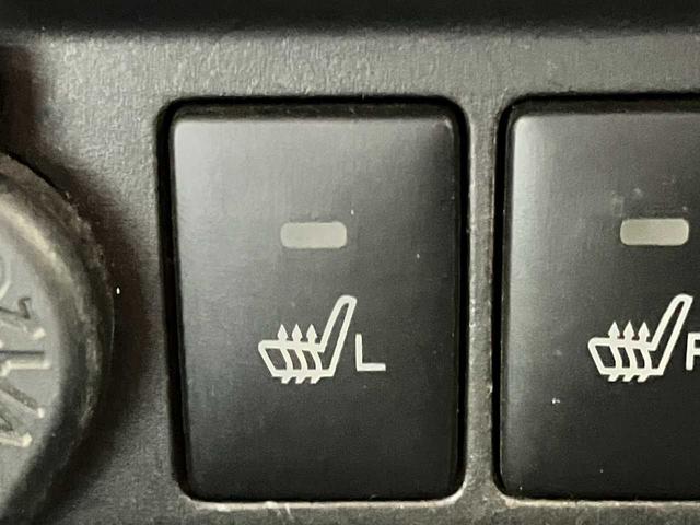 トール カスタムＧ　ＳＡＩＩ　４ＷＤ☆純正ナビ☆バックカメラ☆ＥＴＣ☆Ｂｌｕｅｔｏｏｔｈ☆後席モニター☆両側電動スライドドア☆衝突軽減装置☆クルーズコントロール☆シートヒーター☆ＬＥＤヘッドライト☆純正アルミホイール（25枚目）