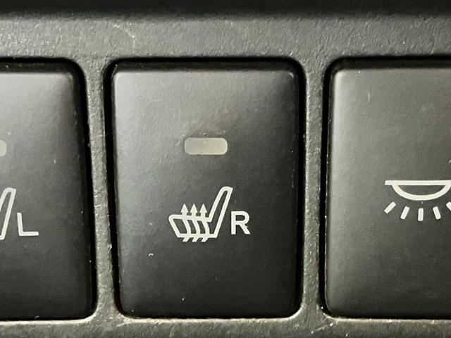 トール カスタムＧ　ＳＡＩＩ　４ＷＤ☆純正ナビ☆バックカメラ☆ＥＴＣ☆Ｂｌｕｅｔｏｏｔｈ☆後席モニター☆両側電動スライドドア☆衝突軽減装置☆クルーズコントロール☆シートヒーター☆ＬＥＤヘッドライト☆純正アルミホイール（26枚目）