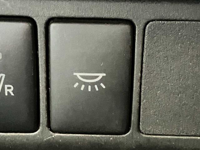 トール カスタムＧ　ＳＡＩＩ　４ＷＤ☆純正ナビ☆バックカメラ☆ＥＴＣ☆Ｂｌｕｅｔｏｏｔｈ☆後席モニター☆両側電動スライドドア☆衝突軽減装置☆クルーズコントロール☆シートヒーター☆ＬＥＤヘッドライト☆純正アルミホイール（27枚目）