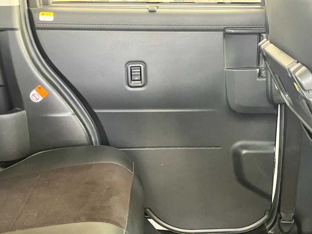 トール カスタムＧ　ＳＡＩＩ　４ＷＤ☆純正ナビ☆バックカメラ☆ＥＴＣ☆Ｂｌｕｅｔｏｏｔｈ☆後席モニター☆両側電動スライドドア☆衝突軽減装置☆クルーズコントロール☆シートヒーター☆ＬＥＤヘッドライト☆純正アルミホイール（48枚目）