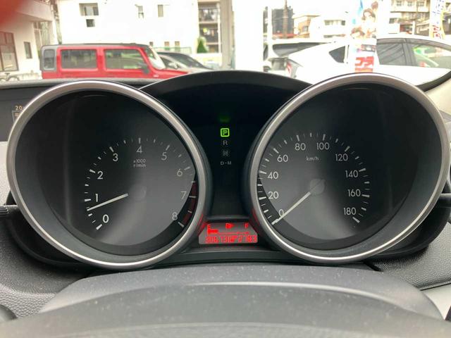 アクセラスポーツ １５Ｓナビエディション　純正ナビ☆バックカメラ☆ＥＴＣ☆スマートキー☆デュアルオートエアコン☆レインセンサー☆ミュージックサーバー☆オートライト☆ＨＩＤヘッドライト☆純正アルミホイール（6枚目）