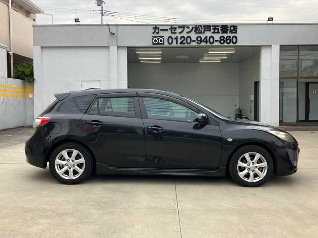 アクセラスポーツ １５Ｓナビエディション　純正ナビ☆バックカメラ☆ＥＴＣ☆スマートキー☆デュアルオートエアコン☆レインセンサー☆ミュージックサーバー☆オートライト☆ＨＩＤヘッドライト☆純正アルミホイール（39枚目）