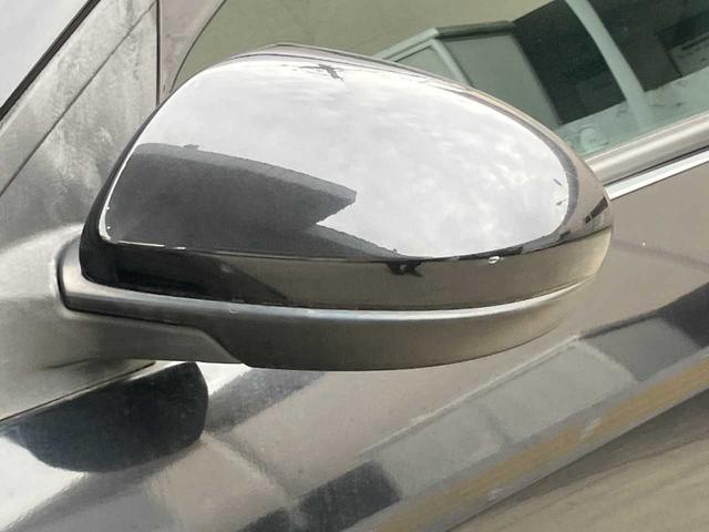 アクセラスポーツ １５Ｓナビエディション　純正ナビ☆バックカメラ☆ＥＴＣ☆スマートキー☆デュアルオートエアコン☆レインセンサー☆ミュージックサーバー☆オートライト☆ＨＩＤヘッドライト☆純正アルミホイール（49枚目）