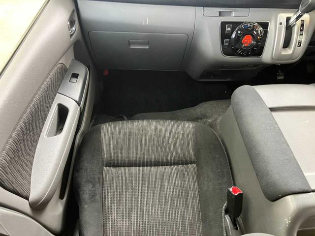 NV350キャラバンバン ロングプレミアムGXターボ ディーゼルターボ☆荷室床嵩上架装☆低床☆パノラマモニター☆ナビゲーション☆前後ドライブレコーダー☆ETC☆衝突軽減装置☆電動格納ミラー☆(14枚目)