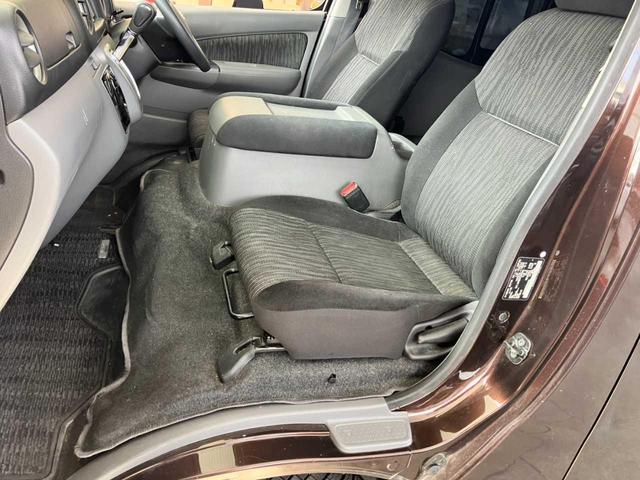 NV350キャラバンバン ロングプレミアムGXターボ ディーゼルターボ☆荷室床嵩上架装☆低床☆パノラマモニター☆ナビゲーション☆前後ドライブレコーダー☆ETC☆衝突軽減装置☆電動格納ミラー☆(21枚目)