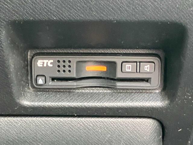 ステップワゴンスパーダ Ｚ　純正ナビ☆バックカメラ☆ＥＴＣ☆ドライブレコーダー☆クルーズコントロール☆ステアリングリモコン☆両側電動スライドドア☆Ｂｌｕｅｔｏｏｔｈ☆スマートキー☆ＨＩＤヘッドライト☆純正アルミホイール（10枚目）