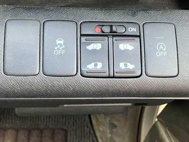 ステップワゴンスパーダ Ｚ　純正ナビ☆バックカメラ☆ＥＴＣ☆ドライブレコーダー☆クルーズコントロール☆ステアリングリモコン☆両側電動スライドドア☆Ｂｌｕｅｔｏｏｔｈ☆スマートキー☆ＨＩＤヘッドライト☆純正アルミホイール（12枚目）