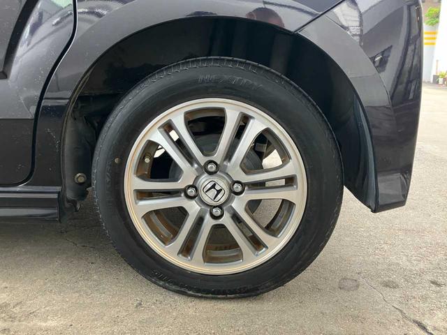 Ｎ－ＢＯＸカスタム Ｇ・Ｌパッケージ　純正ナビ☆バックカメラ☆ＥＴＣ☆片側電動スライドドア☆スマートキー☆Ｂｌｕｅｔｏｏｔｈ☆ステアリングリモコン☆オートエアコン☆ＨＩＤヘッドライト☆フォグランプ☆純正アルミホイール（54枚目）