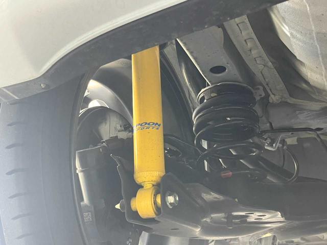 Ｎ－ＯＮＥ プレミアム　ツアラー　☆ＳＰＯＯＮ　ＳＰＯＲＴＳサスペンション☆無限アルミホイール☆ＢＬＩＴＺパワコン☆ターボ☆純正ナビ☆Ｂｌｕｅｔｏｏｔｈ☆バックカメラ☆ＥＴＣ☆前後ドライブレコーダー☆衝突軽減装置☆クルーズコントロール（9枚目）