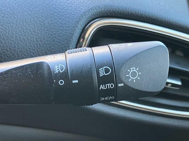 プリウス Ｓツーリングセレクション・ブラックエディション　純正ナビ☆バックカメラ☆ＥＴＣ☆ドライブレコーダー☆衝突軽減装置☆クルーズコントロール☆ステアリングリモコン☆Ｍｉｒａｃａｓｔ☆シートヒーター☆ＬＥＤヘッドライト☆純正アルミホイール（15枚目）