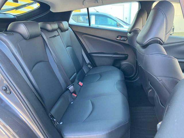 プリウス Ｓツーリングセレクション・ブラックエディション　純正ナビ☆バックカメラ☆ＥＴＣ☆ドライブレコーダー☆衝突軽減装置☆クルーズコントロール☆ステアリングリモコン☆Ｍｉｒａｃａｓｔ☆シートヒーター☆ＬＥＤヘッドライト☆純正アルミホイール（27枚目）