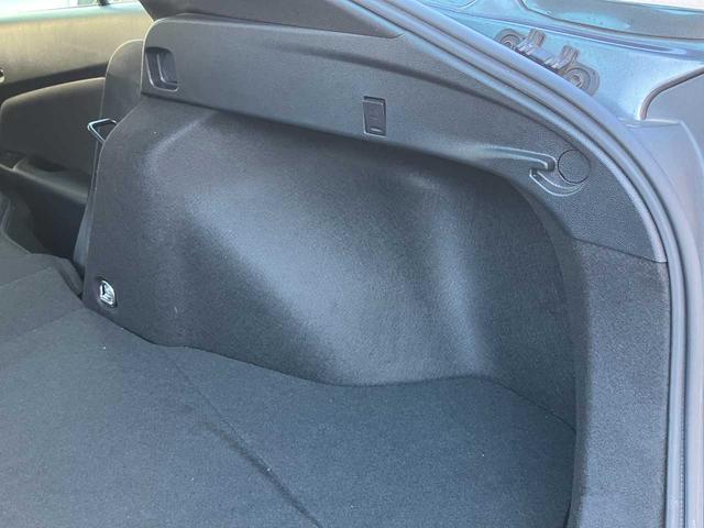 プリウス Ｓツーリングセレクション・ブラックエディション　純正ナビ☆バックカメラ☆ＥＴＣ☆ドライブレコーダー☆衝突軽減装置☆クルーズコントロール☆ステアリングリモコン☆Ｍｉｒａｃａｓｔ☆シートヒーター☆ＬＥＤヘッドライト☆純正アルミホイール（32枚目）