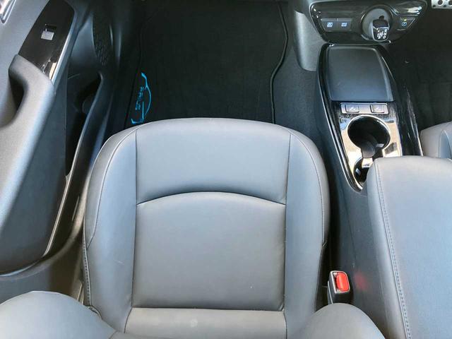 プリウス Ｓツーリングセレクション・ブラックエディション　純正ナビ☆バックカメラ☆ＥＴＣ☆ドライブレコーダー☆衝突軽減装置☆クルーズコントロール☆ステアリングリモコン☆Ｍｉｒａｃａｓｔ☆シートヒーター☆ＬＥＤヘッドライト☆純正アルミホイール（36枚目）