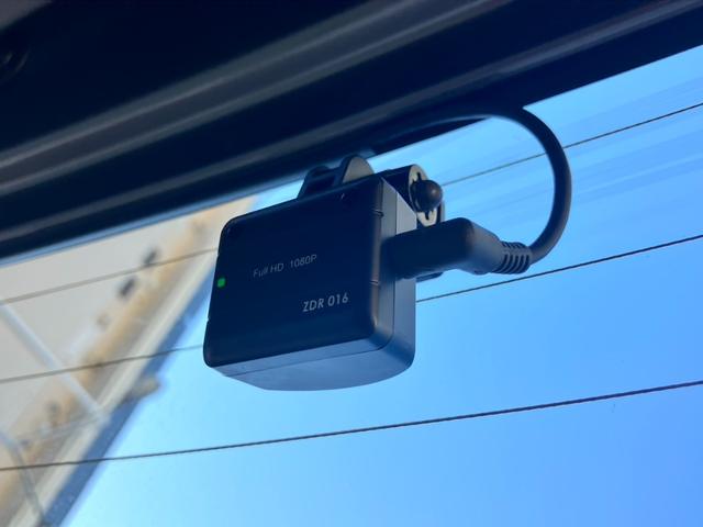 フリード G・ホンダセンシング 7人乗☆純正ナビ☆バックカメラ☆ETC☆ドライブレコーダー☆フリップダウンモニター☆シートヒーター☆クルーズコントロール☆衝突軽減装置☆両側電動スライドドア☆スマートキー☆純正ホイール(12枚目)