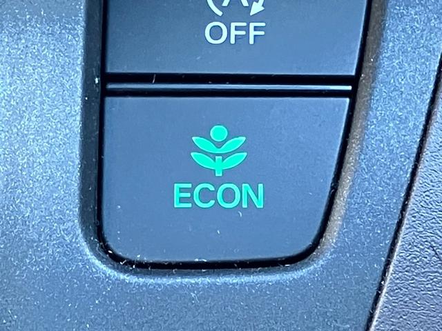 フリード G・ホンダセンシング 7人乗☆純正ナビ☆バックカメラ☆ETC☆ドライブレコーダー☆フリップダウンモニター☆シートヒーター☆クルーズコントロール☆衝突軽減装置☆両側電動スライドドア☆スマートキー☆純正ホイール(20枚目)