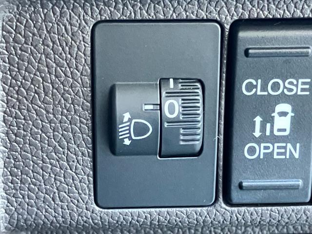 フリード G・ホンダセンシング 7人乗☆純正ナビ☆バックカメラ☆ETC☆ドライブレコーダー☆フリップダウンモニター☆シートヒーター☆クルーズコントロール☆衝突軽減装置☆両側電動スライドドア☆スマートキー☆純正ホイール(25枚目)