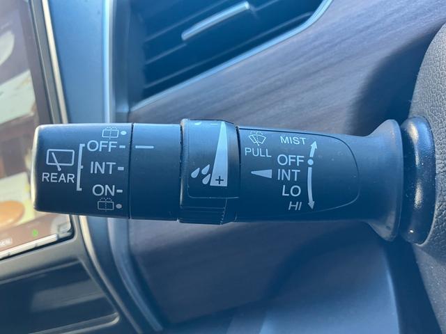 フリード G・ホンダセンシング 7人乗☆純正ナビ☆バックカメラ☆ETC☆ドライブレコーダー☆フリップダウンモニター☆シートヒーター☆クルーズコントロール☆衝突軽減装置☆両側電動スライドドア☆スマートキー☆純正ホイール(33枚目)