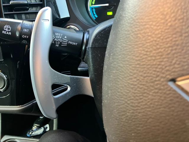 アウトランダーＰＨＥＶ Ｇプレミアムパッケージ　純正ナビ☆バックカメラ☆ＥＴＣ☆ドライブレコーダー☆レザーシート☆衝突軽減装置☆クルーズコントロール☆パワーシート☆Ｂｌｕｅｔｏｏｔｈ☆ＨＩＤヘッドライト☆純正アルミホイール（23枚目）