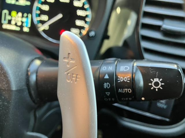 アウトランダーＰＨＥＶ Ｇプレミアムパッケージ　純正ナビ☆バックカメラ☆ＥＴＣ☆ドライブレコーダー☆レザーシート☆衝突軽減装置☆クルーズコントロール☆パワーシート☆Ｂｌｕｅｔｏｏｔｈ☆ＨＩＤヘッドライト☆純正アルミホイール（26枚目）