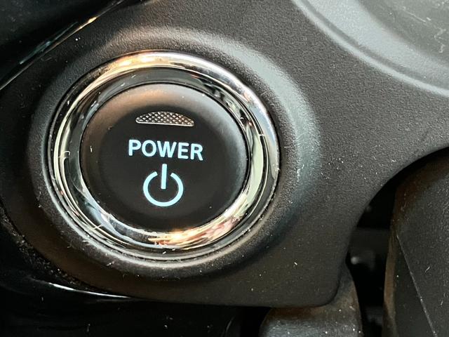 アウトランダーＰＨＥＶ Ｇプレミアムパッケージ　純正ナビ☆バックカメラ☆ＥＴＣ☆ドライブレコーダー☆レザーシート☆衝突軽減装置☆クルーズコントロール☆パワーシート☆Ｂｌｕｅｔｏｏｔｈ☆ＨＩＤヘッドライト☆純正アルミホイール（28枚目）