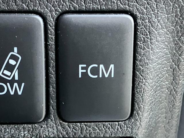 アウトランダーＰＨＥＶ Ｇプレミアムパッケージ　純正ナビ☆バックカメラ☆ＥＴＣ☆ドライブレコーダー☆レザーシート☆衝突軽減装置☆クルーズコントロール☆パワーシート☆Ｂｌｕｅｔｏｏｔｈ☆ＨＩＤヘッドライト☆純正アルミホイール（32枚目）