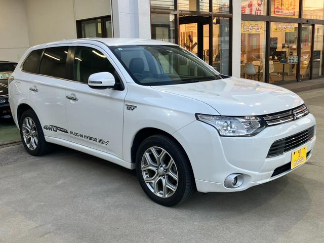 アウトランダーＰＨＥＶ Ｇプレミアムパッケージ　純正ナビ☆バックカメラ☆ＥＴＣ☆ドライブレコーダー☆レザーシート☆衝突軽減装置☆クルーズコントロール☆パワーシート☆Ｂｌｕｅｔｏｏｔｈ☆ＨＩＤヘッドライト☆純正アルミホイール（60枚目）