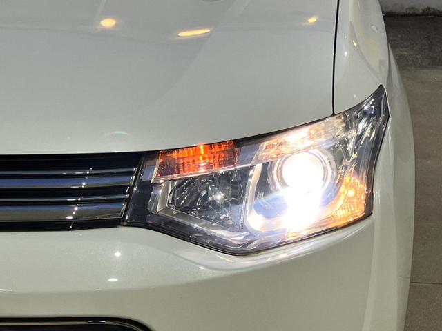 アウトランダーＰＨＥＶ Ｇプレミアムパッケージ　純正ナビ☆バックカメラ☆ＥＴＣ☆ドライブレコーダー☆レザーシート☆衝突軽減装置☆クルーズコントロール☆パワーシート☆Ｂｌｕｅｔｏｏｔｈ☆ＨＩＤヘッドライト☆純正アルミホイール（67枚目）