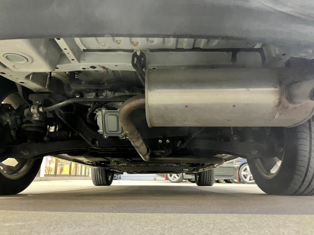 アウトランダーＰＨＥＶ Ｇプレミアムパッケージ　純正ナビ☆バックカメラ☆ＥＴＣ☆ドライブレコーダー☆レザーシート☆衝突軽減装置☆クルーズコントロール☆パワーシート☆Ｂｌｕｅｔｏｏｔｈ☆ＨＩＤヘッドライト☆純正アルミホイール（79枚目）