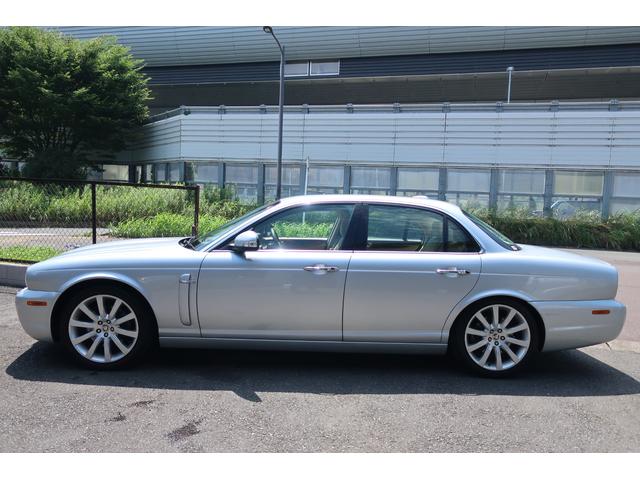 XJ 3.0エグゼクティブX358ワンオーナー・記録簿・禁煙(6枚目)
