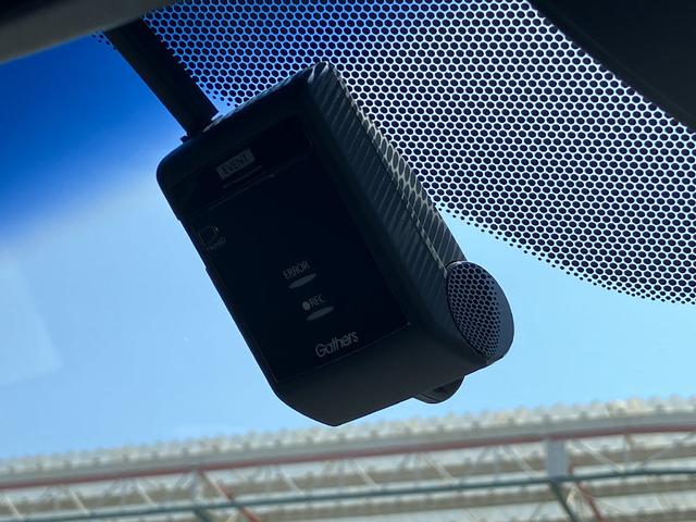 ステップワゴンスパーダ スパーダハイブリッド　Ｇ　ホンダセンシング　純正ナビ　ＴＶ　純正ドライブレコーダー　スマートキ　ＥＴＣ　バックカメラ　クリアランスソナー　レーダークルーズコントロール　レーンアシスト　衝突被害軽減　電動スライドドア　ＬＥＤ　ステアリングリモコン（11枚目）