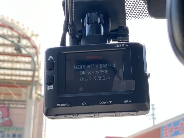 プリウス Ａツーリングセレクション・ブラックエディション　アルパイン９インチナビ　パノラミックビューモニター　ＴＶ　スマートキー　前後ドラレコ　クリアランスソナー　レーンアシスト　レーダークルコン　パークアシスト　衝突被害軽減　ＬＥＤ　シートヒーター　ＢＳＭ（13枚目）