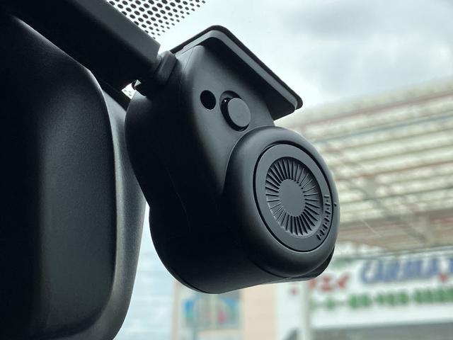 レヴォーグ ＧＴ－Ｈ　４ＷＤ　後席ツインモニター　ＳＴＩスポイラー　純正ナビ　ＴＶ　バックカメラ　スマートキー　純正ドラレコ　ＥＴＣ　ＬＥＤ　アイサイト　電動リアゲート　全席シートヒーター　レーダークルコン　レーンアシスト（9枚目）